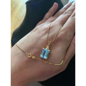 Aquamarine 14k solid gold pendant and necklace